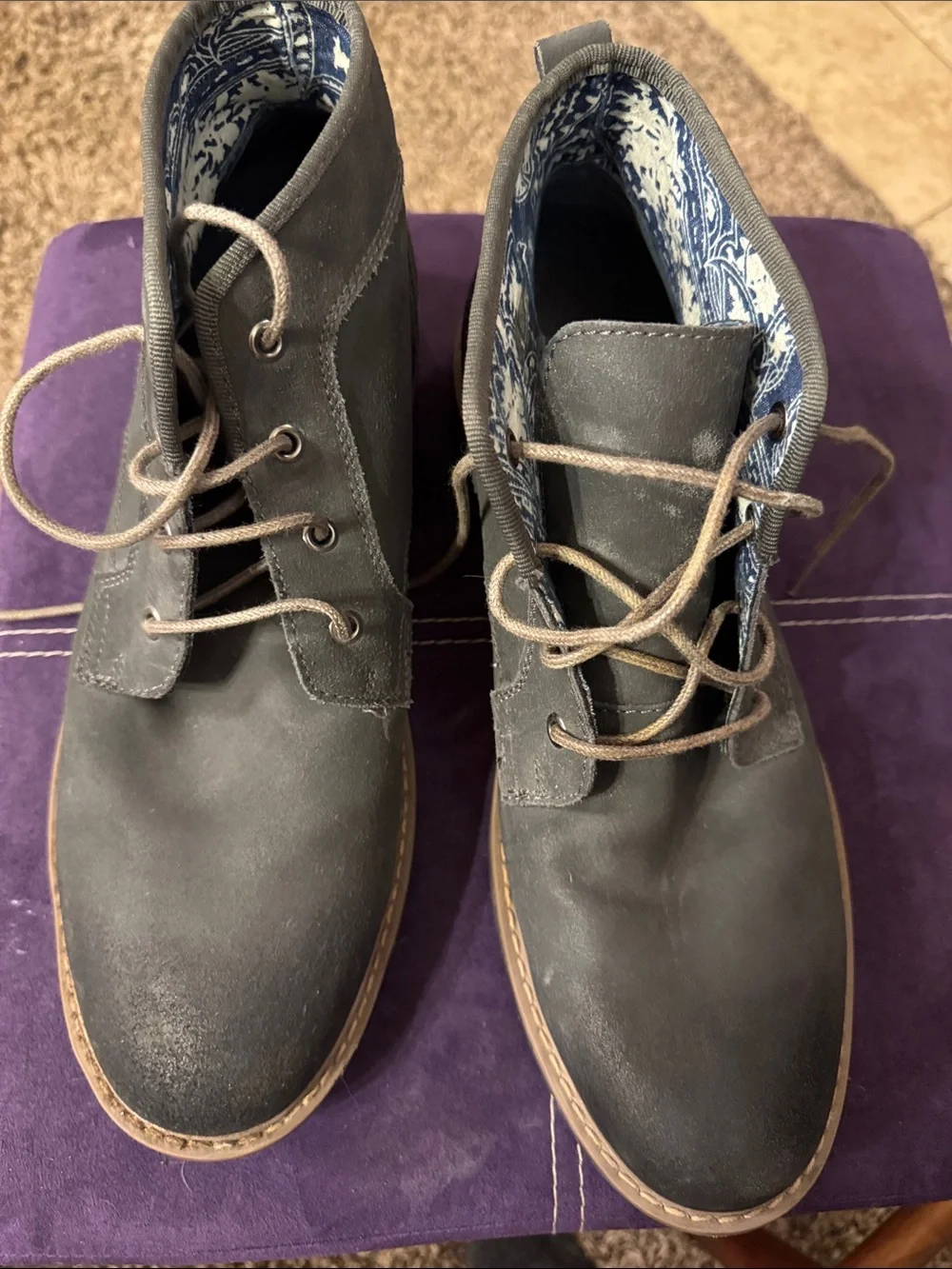Men's Penguin Gray Lace-Up Chukka Boots size 10.5